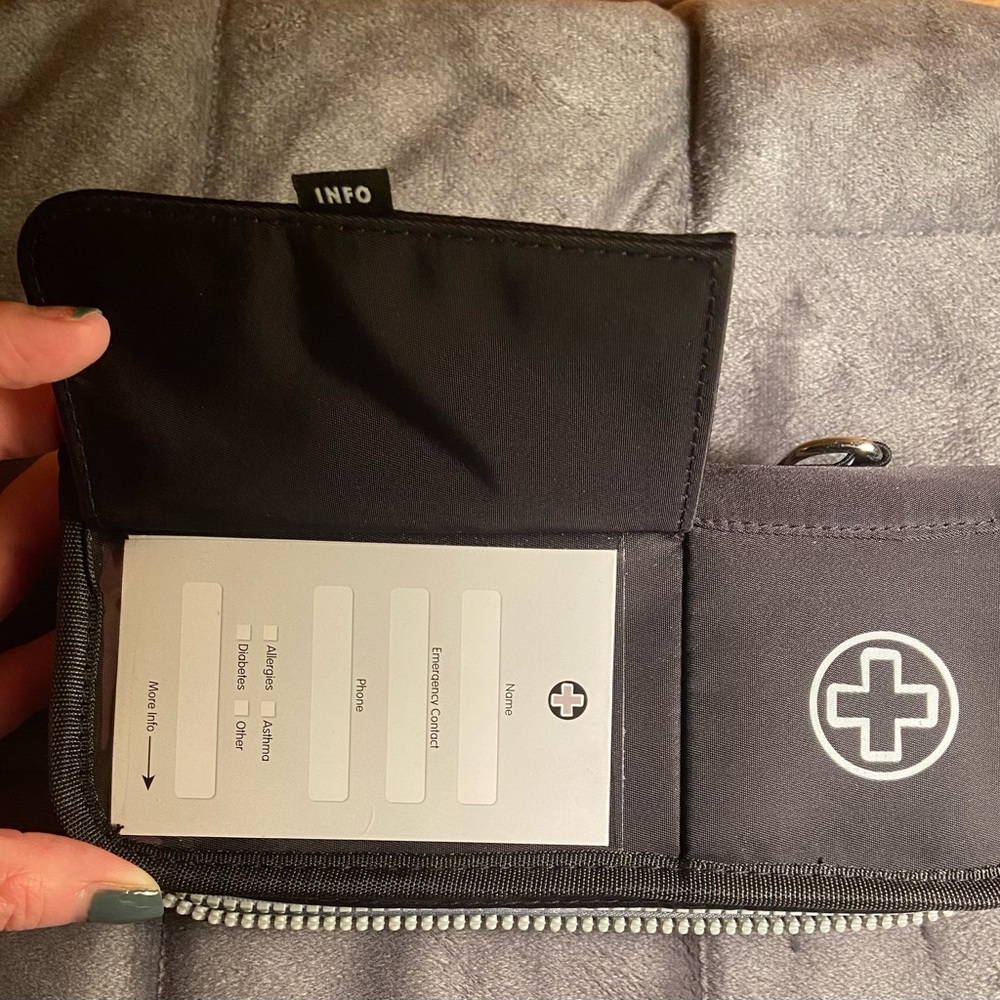 Medication Fanny pack with temperature‎ strip - Picture 2 of 6